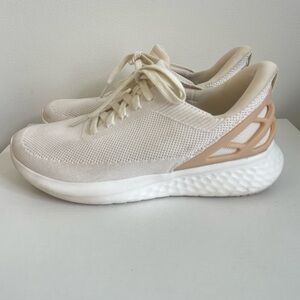 KIZIK Athens Unisex Cream Slip On No Hands Comfort Sneakers Wide W 9/M 7.5